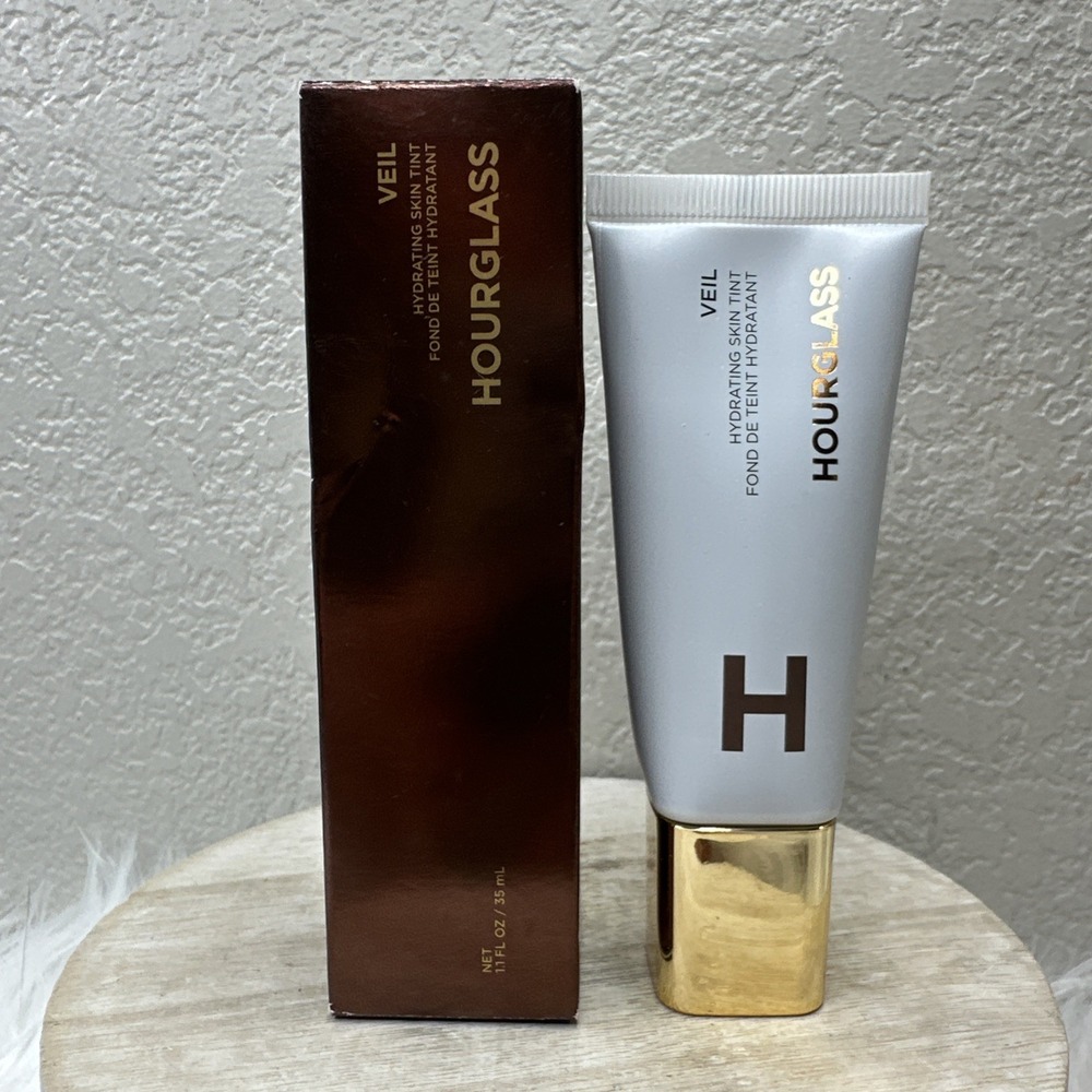$20 🌙 Hourglass Veil Hydrating Skin Tint Foundation # 18 1.1oz NEW SEALED